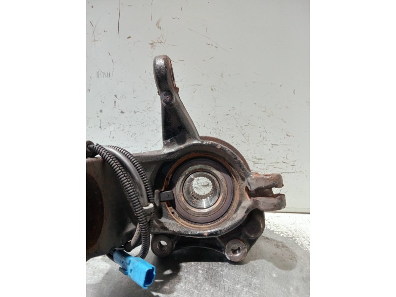 Recambio de mangueta delantera derecha para citroen c-elysée referencia OEM IAM   