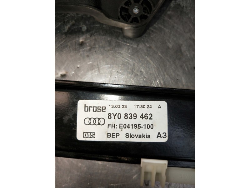 Recambio de elevalunas trasero derecho para audi a3 sportback (8ya) s-line referencia OEM IAM 8Y0839462 E04195100 5P