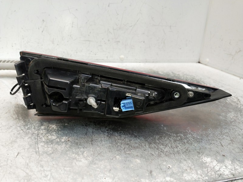 Recambio de piloto trasero derecho interior para audi a3 sportback (8ya) s-line referencia OEM IAM 8Y0945308 0024360814 