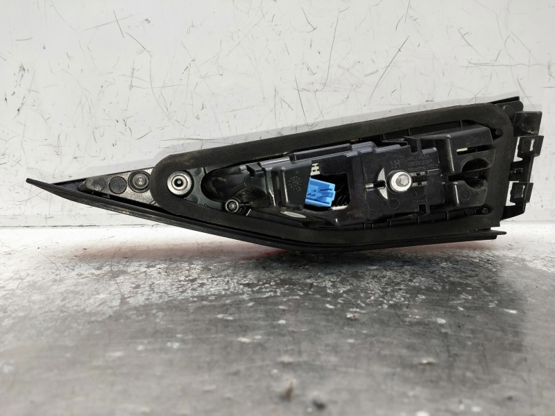 Recambio de piloto trasero izquierdo interior para audi a3 sportback (8ya) s-line referencia OEM IAM 8Y0945307 0024352114 