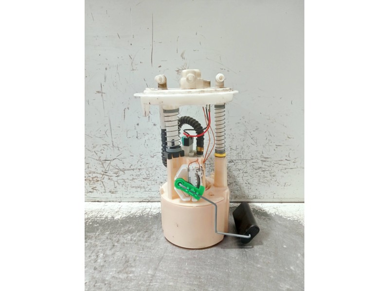 Recambio de bomba combustible para smart coupe referencia OEM IAM 0010688V001 09750029904 