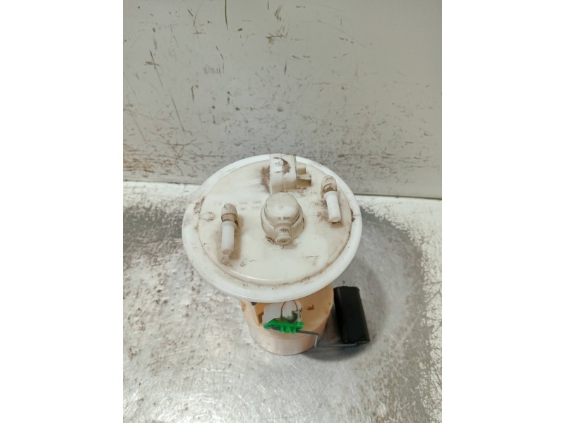 Recambio de bomba combustible para smart coupe referencia OEM IAM 0010688V001 09750029904 