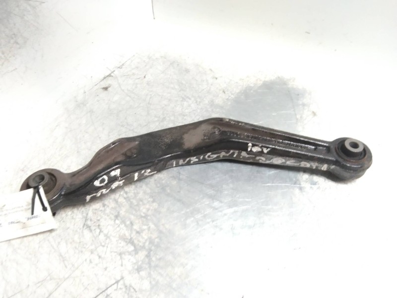 Recambio de brazo suspension superior trasero derecho para opel insignia berlina 2.0 16v cdti referencia OEM IAM   