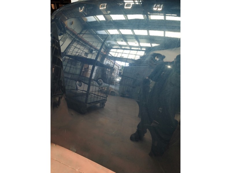 Recambio de capot para omoda omoda5 referencia OEM IAM  OJO VER FOTOS TIENE UNA GRANIZADA .