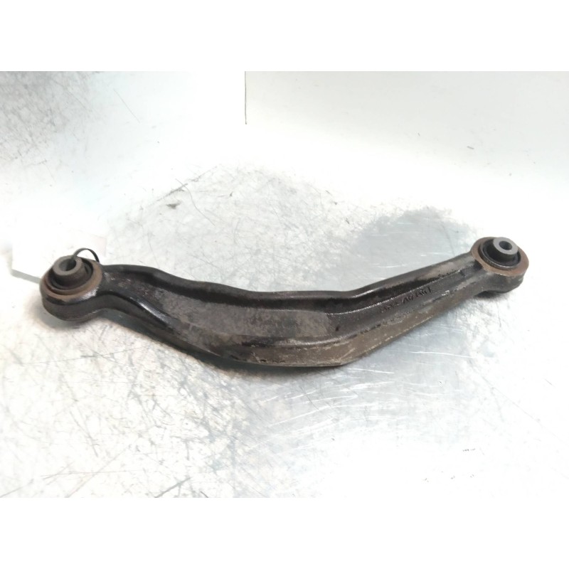 Recambio de brazo suspension superior trasero derecho para opel insignia berlina 2.0 16v cdti referencia OEM IAM   