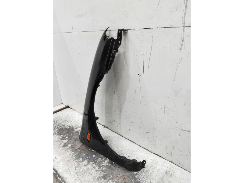 Recambio de aleta delantera derecha para nissan primera berlina (p11) referencia OEM IAM   