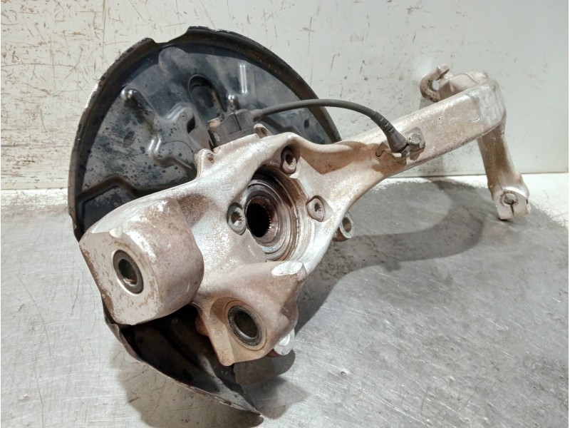 Recambio de mangueta delantera derecha para audi a4 avant (8e) referencia OEM IAM 8E0407242B  