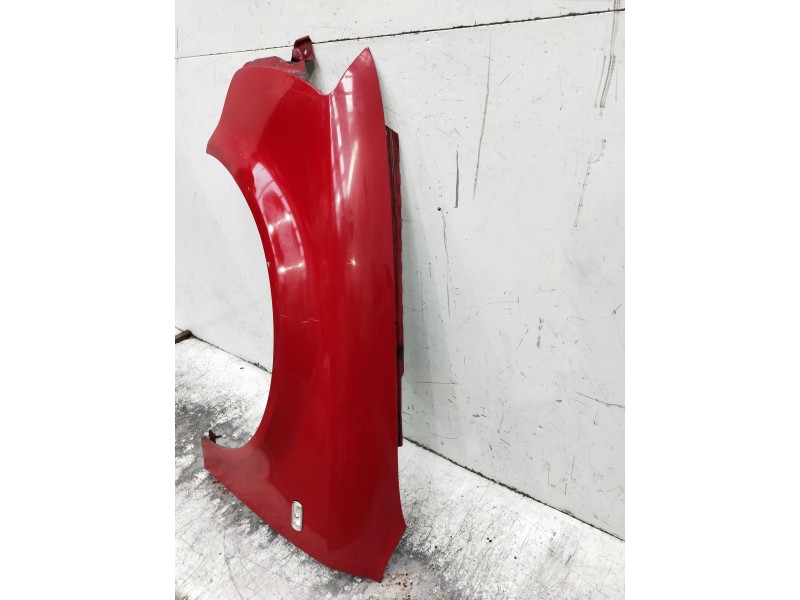 Recambio de aleta delantera izquierda para audi a4 avant (8e) referencia OEM IAM   