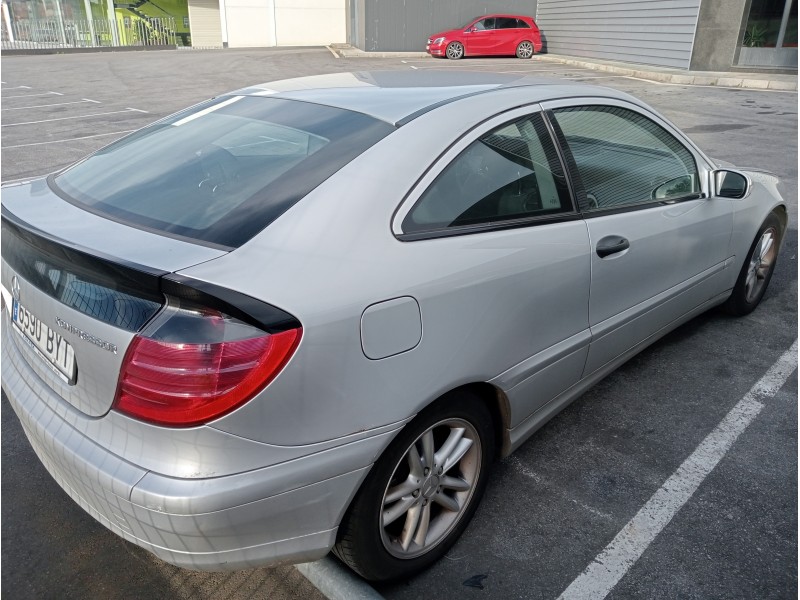mercedes clase c (w203) sportcoupe del año 2002
