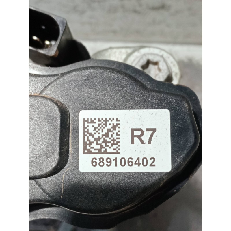 Recambio de pinza freno trasera derecha para bmw x1/ix1 u11 x1 sdrive 18i referencia OEM IAM 689106402  