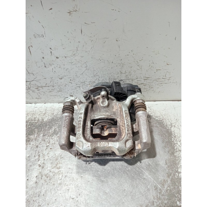 Recambio de pinza freno trasera izquierda para bmw x1/ix1 u11 x1 sdrive 18i referencia OEM IAM 689106302  