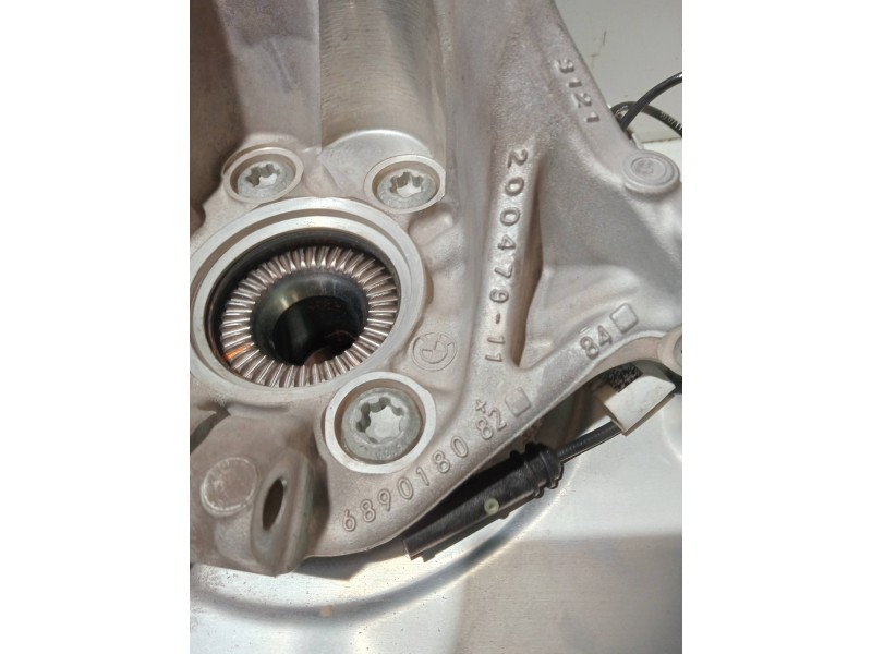 Recambio de mangueta delantera derecha para bmw x1/ix1 u11 x1 sdrive 18i referencia OEM IAM 689018082 20047911 