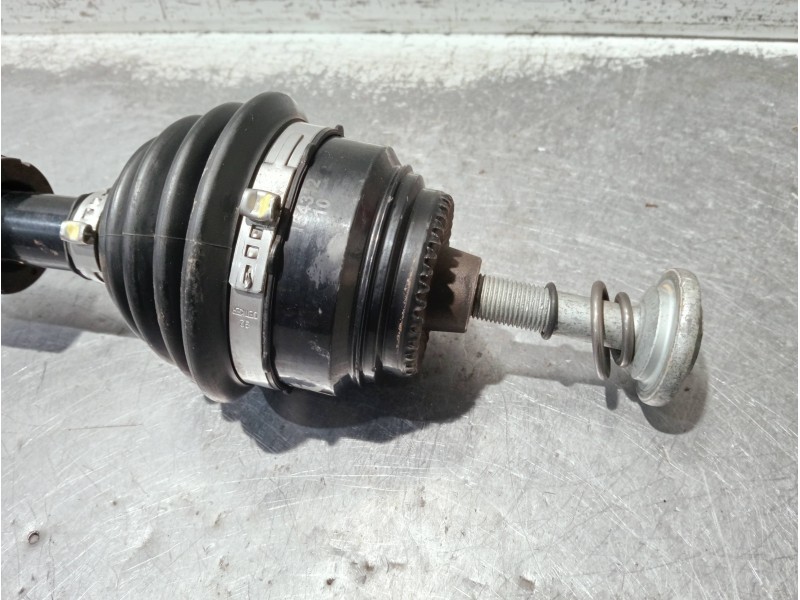 Recambio de transmision delantera derecha para bmw x1/ix1 u11 x1 sdrive 18i referencia OEM IAM 15540010  