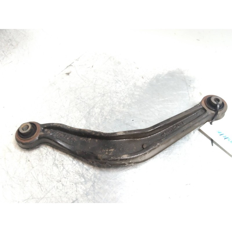 Recambio de brazo suspension superior trasero derecho para opel insignia berlina 2.0 16v cdti referencia OEM IAM   