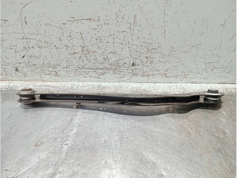 Recambio de brazo suspension inferior trasero derecho para bmw x1/ix1 u11 x1 sdrive 18i referencia OEM IAM 7915358 6895885 