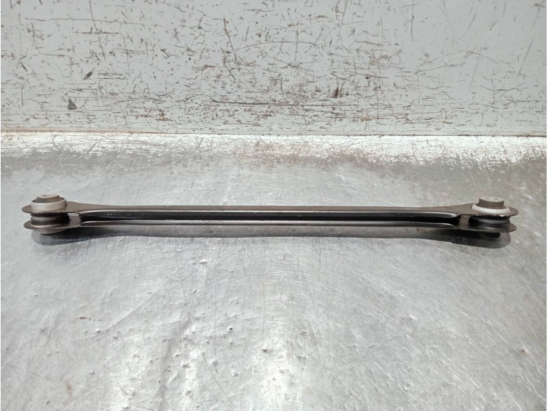 Recambio de brazo suspension inferior trasero izquierdo para bmw x1/ix1 u11 x1 sdrive 18i referencia OEM IAM 6894277 6894276 