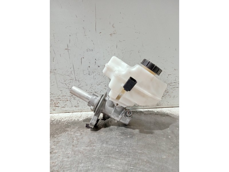 Recambio de bomba freno para audi a3 sportback (8ya) s-line referencia OEM IAM 02048644P7  