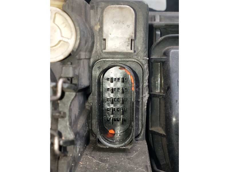 Recambio de faro izquierdo para audi a4 avant (8e) referencia OEM IAM 8E0941003S 8E0990007S 89309150