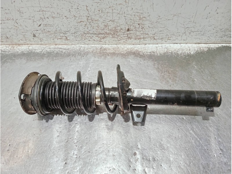 Recambio de amortiguador delantero derecho para audi a3 sportback (8ya) s-line referencia OEM IAM 5WA413023A  