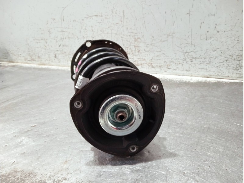 Recambio de amortiguador delantero derecho para audi a3 sportback (8ya) s-line referencia OEM IAM 5WA413023A  