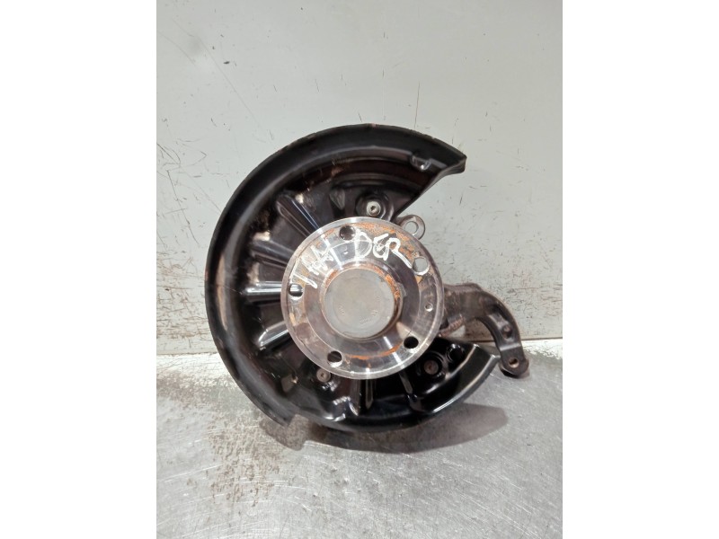 Recambio de mangueta trasera derecha para audi a3 sportback (8ya) s-line referencia OEM IAM 5Q0615612F  