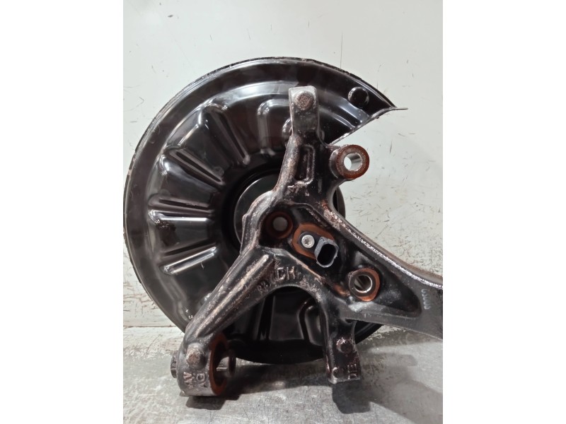 Recambio de mangueta trasera izquierda para audi a3 sportback (8ya) s-line referencia OEM IAM 5Q0615611F  