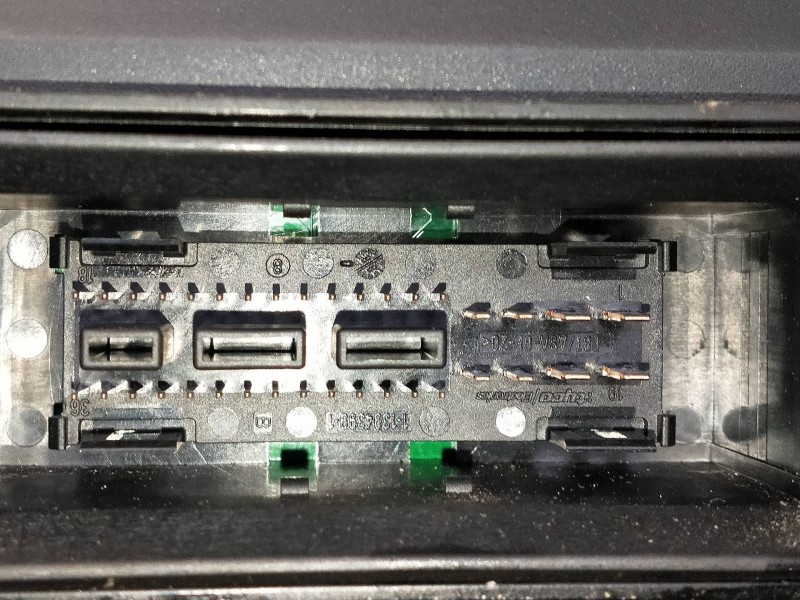 Recambio de cuadro instrumentos para volkswagen caddy ka/kb (2k) referencia OEM IAM 1T0920864A V0002000 110080378003 A2C53023102