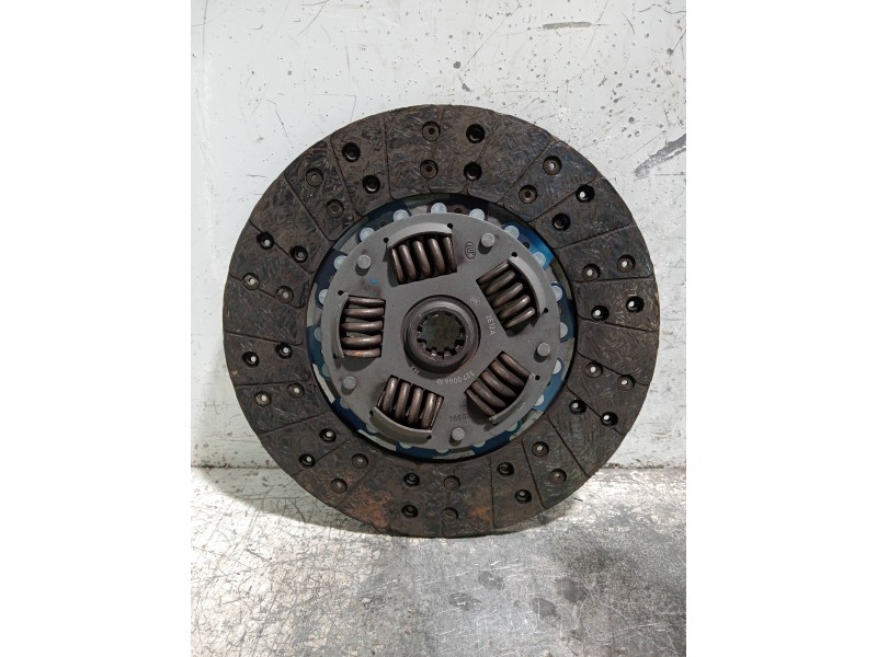 Recambio de kit embrague para jeep cherokee (kj) referencia OEM IAM 3000951937 327004610 