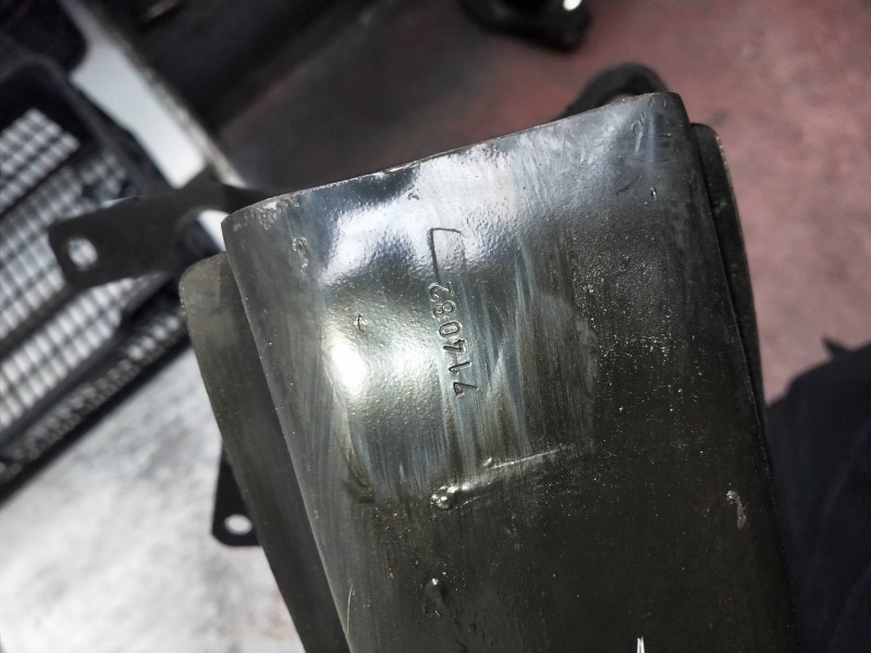 Recambio de refuerzo paragolpes delantero para volkswagen caddy ka/kb (2k) referencia OEM IAM 714082  