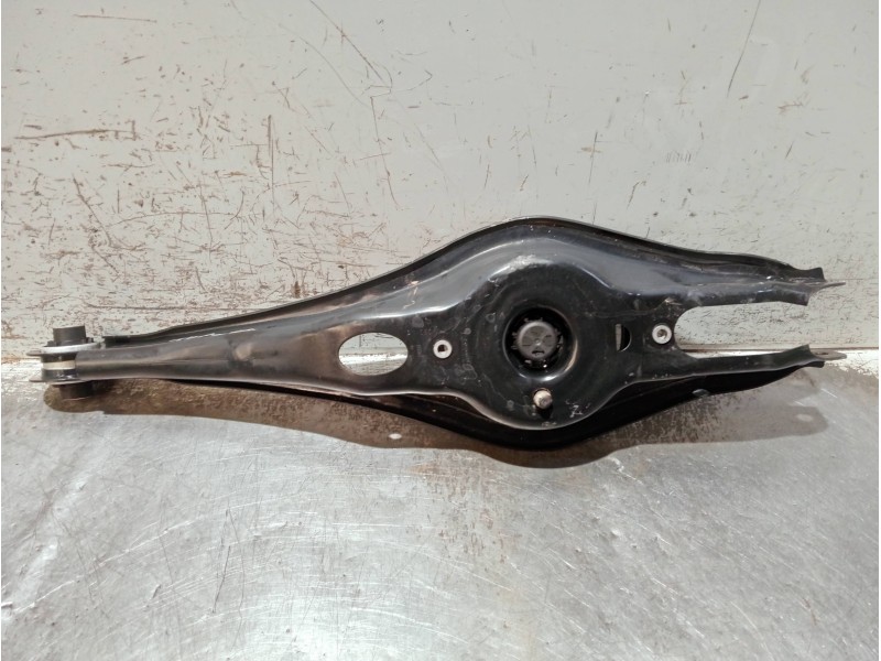 Recambio de brazo suspension inferior trasero derecho para audi a3 sportback (8ya) s-line referencia OEM IAM 5WA505311A  