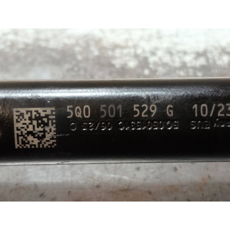 Recambio de brazo suspension superior trasero derecho para audi a3 sportback (8ya) s-line referencia OEM IAM 5Q0501529G  