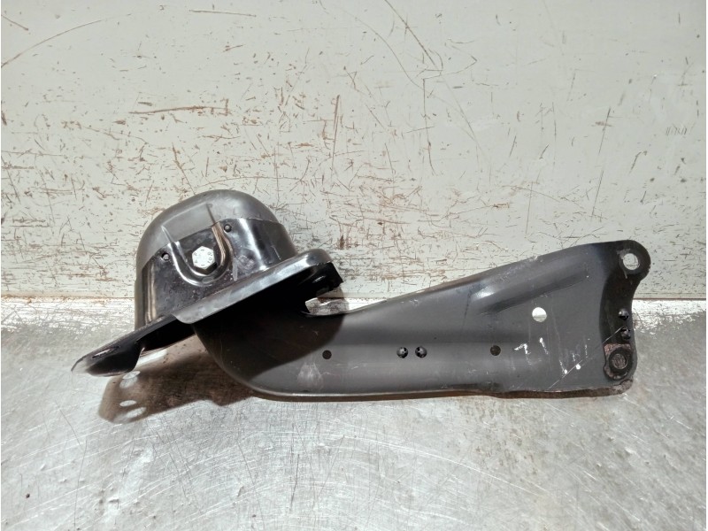 Recambio de brazo suspension inferior trasero izquierdo para audi a3 sportback (8ya) s-line referencia OEM IAM 5Q0505225C  