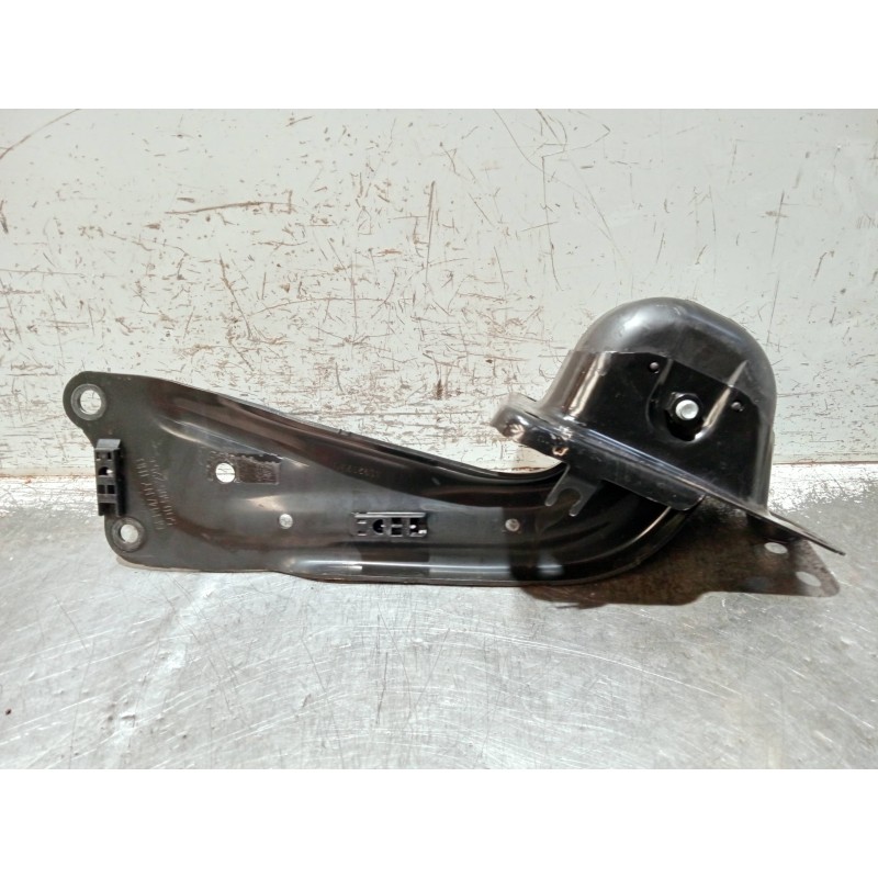 Recambio de brazo suspension inferior trasero izquierdo para audi a3 sportback (8ya) s-line referencia OEM IAM 5Q0505225C  