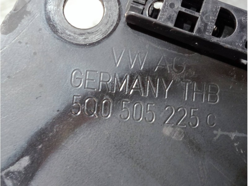 Recambio de brazo suspension inferior trasero izquierdo para audi a3 sportback (8ya) s-line referencia OEM IAM 5Q0505225C  