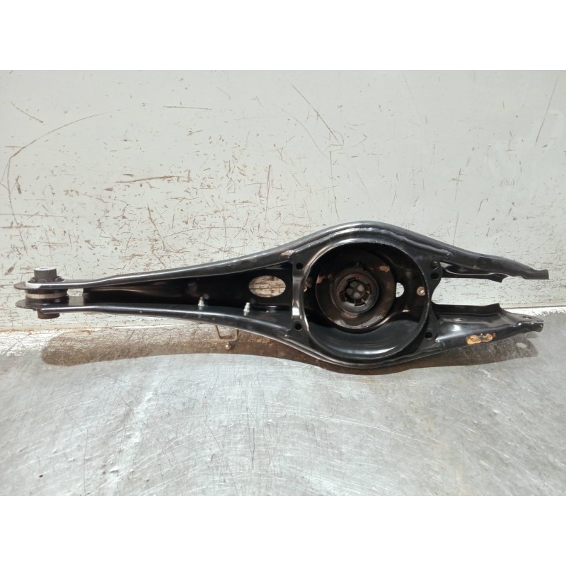 Recambio de brazo suspension inferior trasero izquierdo para audi a3 sportback (8ya) s-line referencia OEM IAM 5WA505311A  