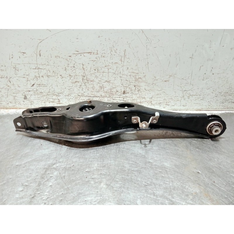 Recambio de brazo suspension inferior trasero izquierdo para audi a3 sportback (8ya) s-line referencia OEM IAM 5WA505311A  