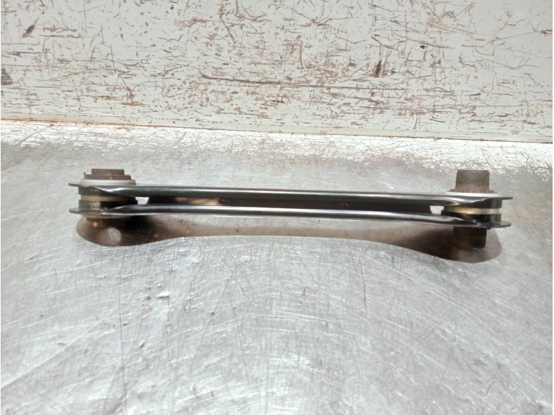 Recambio de brazo suspension superior trasero izquierdo para audi a3 sportback (8ya) s-line referencia OEM IAM 5Q0501529G  