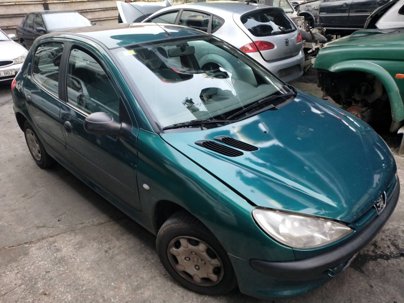 peugeot 206 berlina del año 2001