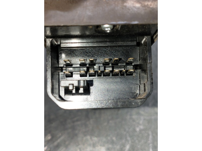 Recambio de mando elevalunas delantero izquierdo para toyota hilux (kun) referencia OEM IAM 4561Y1N  4P