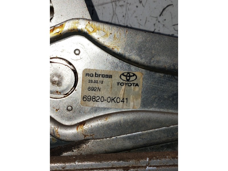 Recambio de elevalunas delantero izquierdo para toyota hilux (kun) referencia OEM IAM 85720K010  