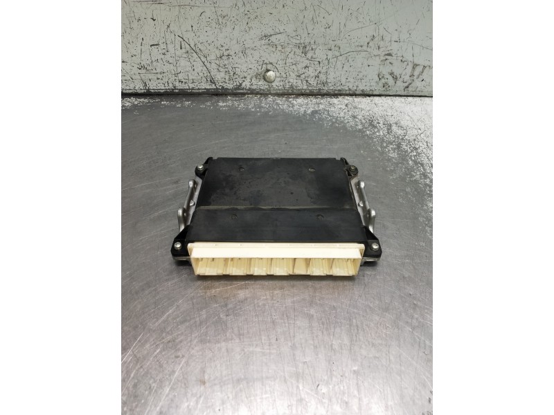 Recambio de centralita motor uce para toyota hilux (kun) referencia OEM IAM 896610KW60 MB27590036054 