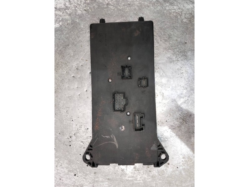 Recambio de caja reles / fusibles para volkswagen crafter combi (2e) referencia OEM IAM A9065450401  