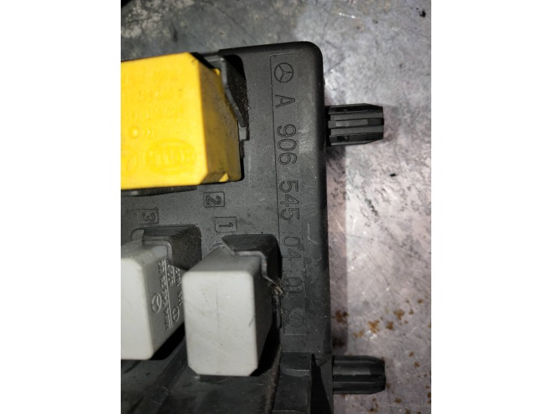 Recambio de caja reles / fusibles para volkswagen crafter combi (2e) referencia OEM IAM A9065450401  
