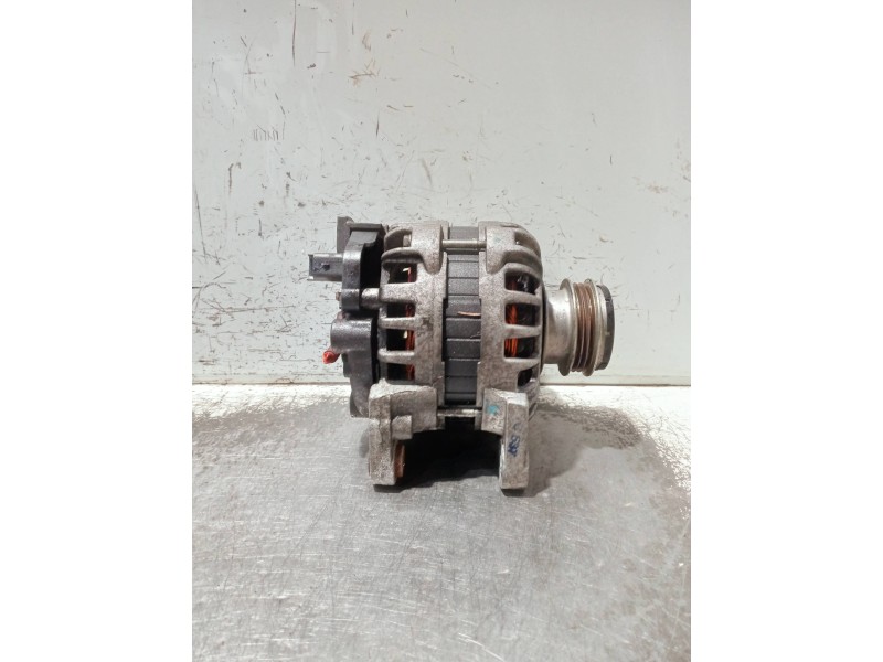 Recambio de alternador para dacia sandero podium referencia OEM IAM 231008386R F000BL0457 