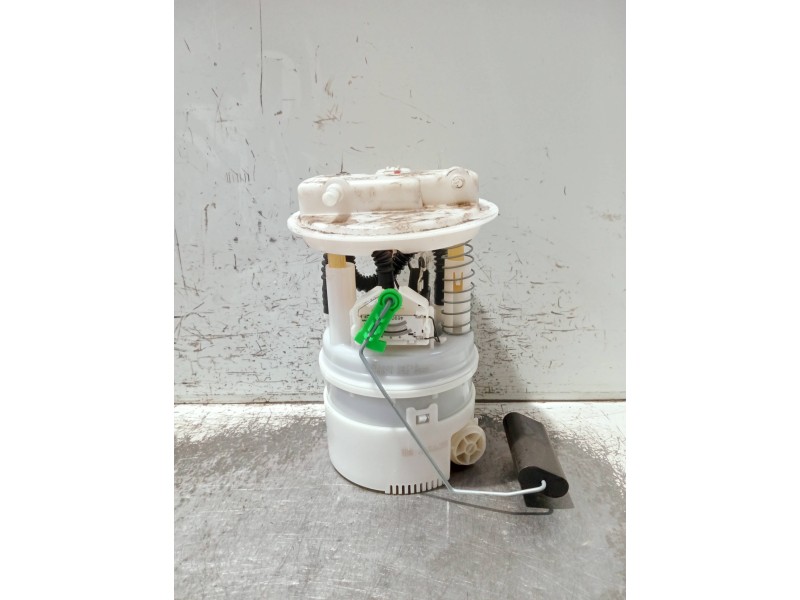 Recambio de bomba combustible para dacia sandero podium referencia OEM IAM 172022377R 0974652990001 