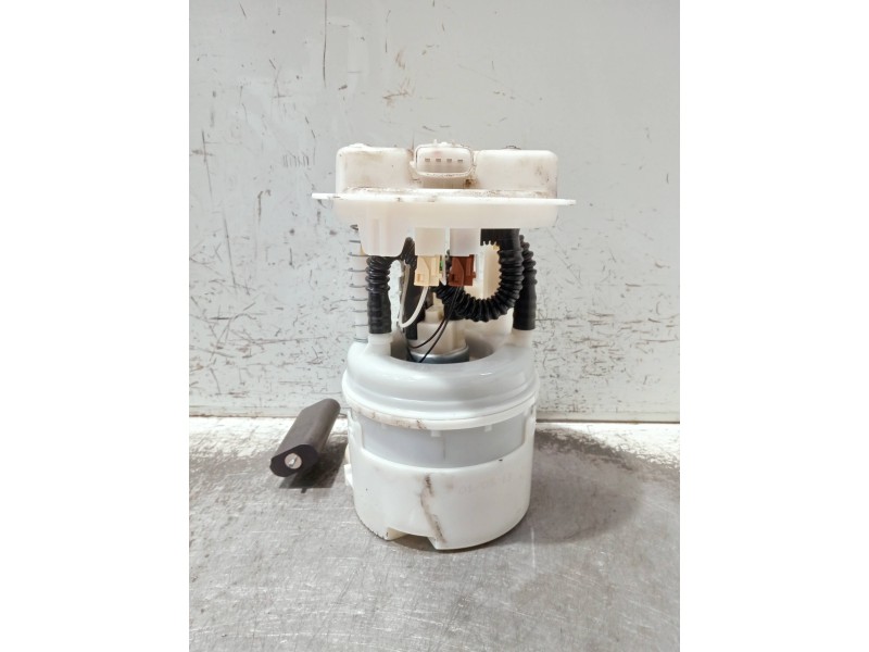 Recambio de bomba combustible para dacia sandero podium referencia OEM IAM 172022377R 0974652990001 