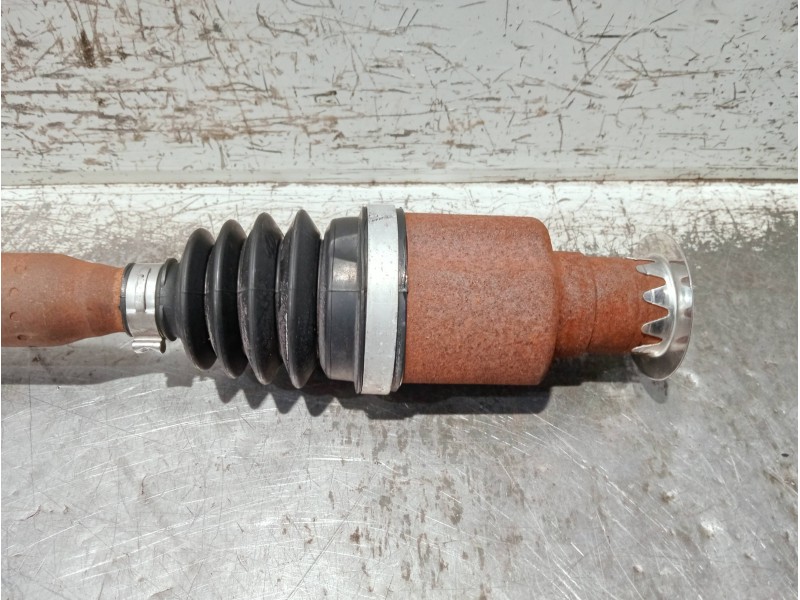 Recambio de transmision delantera derecha para dacia sandero podium referencia OEM IAM 391004298R BJ79LBC262 