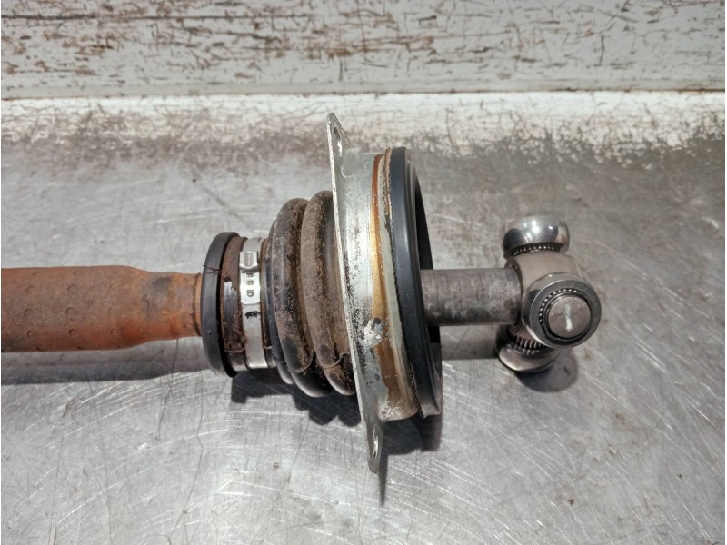 Recambio de transmision delantera izquierda para dacia sandero podium referencia OEM IAM 391011434R  