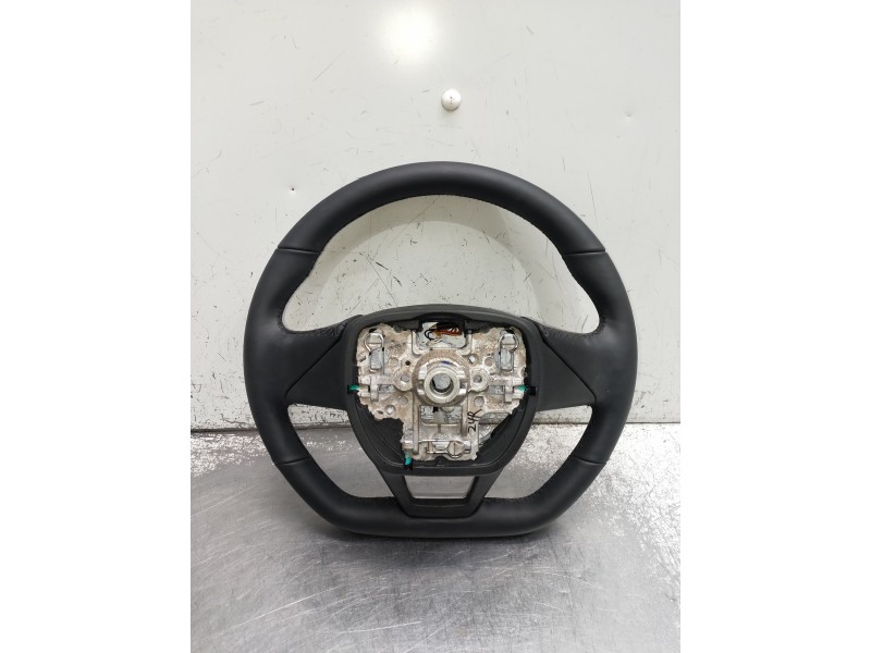 Recambio de volante para omoda omoda5 referencia OEM IAM 404000527AA  