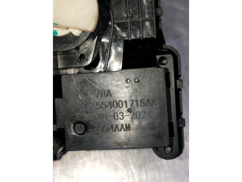 Recambio de motor cierre centralizado porton para omoda omoda5 referencia OEM IAM 554001715AA  5P